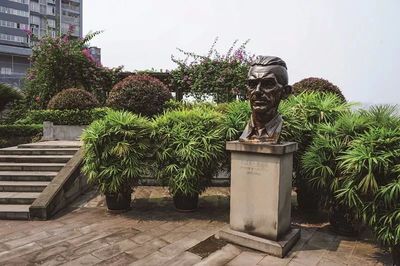 这样游渝中才过瘾 追溯半岛血色浪漫，嘉陵江畔的往事